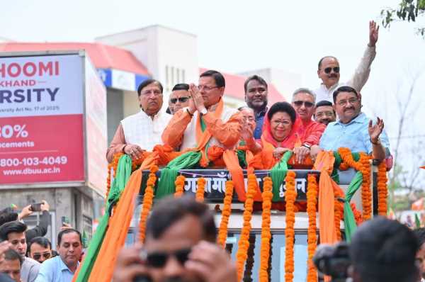 Lok Sabha Election 2024: पुरोला पहुंचे सीएम धामी, प्रत्याशी माला राज्य लक्ष्मी शाह के समर्थन में निकाला रोड शो