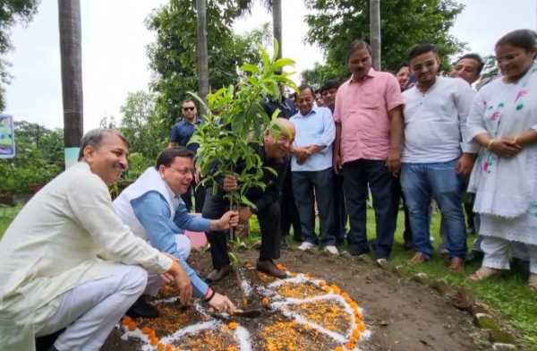 हल्द्वानी पहुंचे मुख्यमंत्री धामी, पौधारोपण कर दिया ये खास संदेश !!