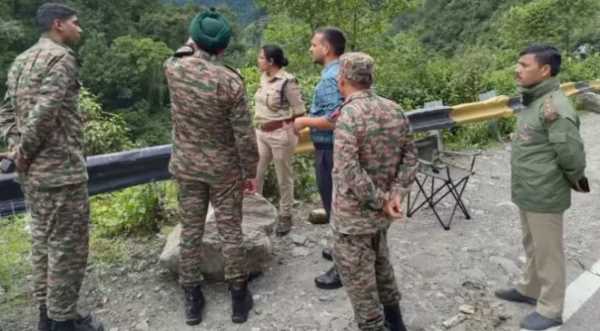 Kedarnath Rescue: भारतीय सेना ने संंभाला मोर्चा, हज़ार लोग अब भी केदारघाटी में फंसे