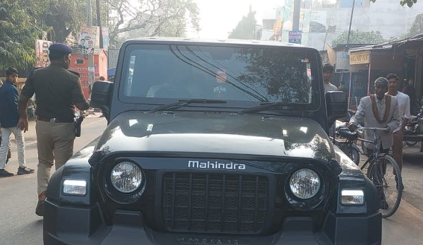 नैनीताल में नहीं चला 'थार स्वेग'! बिना नंबर प्लेट और काली फिल्म पर पुलिस का एक्शन