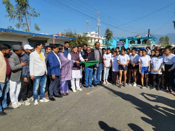 पूर्व प्रधानमंत्री अटल बिहारी वाजपेई के जन्मदिन पर लामाचौड में मैराथन का किया गया आयोजन