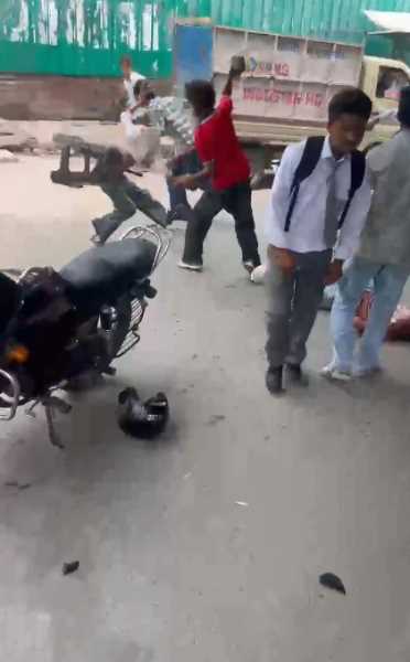 बेस अस्पताल में मारपीट करने वाले नाबालिगों पर प्रशासन सख्त, CCTV के आधार पर कार्रवाई 
