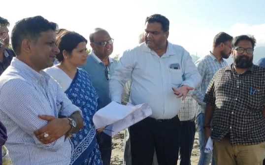 हल्द्वानी..एक्शन में जिलाधिकारी, मानसून कार्यों का निरीक्षण..जारी किए ये निर्देश !!