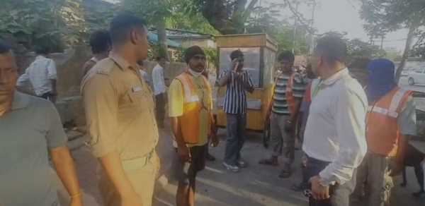 रामनगर में अतिक्रमणकारियों पर प्रहार  कार वॉश सेंटरों के पानी कनेक्शन कटे