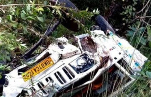 Accident News: एक और सड़क हादसे से दहला उत्तराखंड, अब यहाँ गहरी खाई में पिकअप गिरने से एक की मौत 