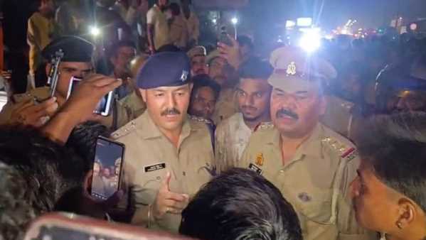 मासूम की मौत पर फूटा गुस्सा, हाईवे पर घंटों लगा जाम!!
