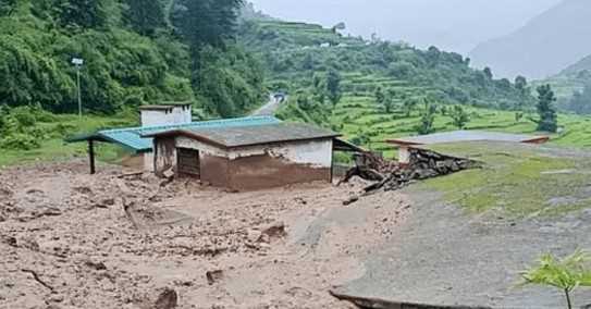 उत्तराखंड में यहाँ भारी बारिश से एक मकान ध्वस्त ,तीन मकान क्षतिग्रस्त 