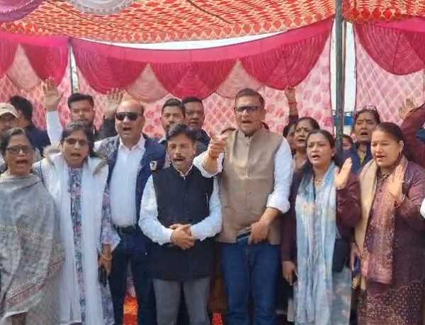 हल्द्वानी..बुजुर्ग की मौत पर आक्रोश, विधायक के नेतृत्व में UUSDA के खिलाफ प्रदर्शन !