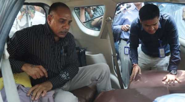 आप नेता दुर्गेश पाठक के आवास पर सीबीआई ने मारा छापा