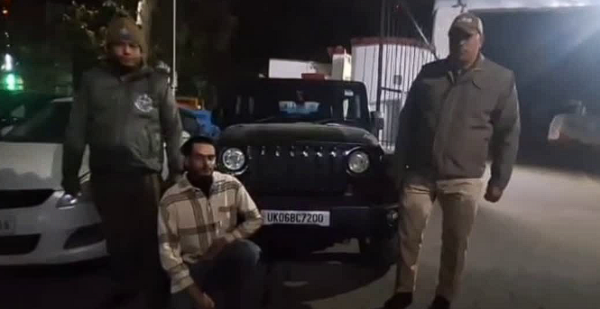 हल्द्वानी पुलिस ने थार सहित आरोपी को दबोचा  फर्जी नंबर प्लेट का खेल हुआ खत्म !!