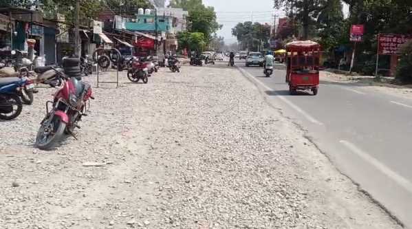 मिडिल ईस्ट की जंग का असर 80 सड़कों का काम ठप 