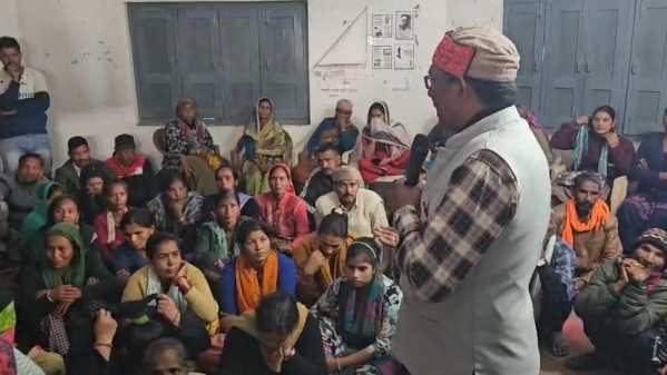 रामनगर..अतिक्रमण हटाने के खिलाफ बैठक पर रोका, ग्रामीणों ने लगाए पुलिस पर आरोप !