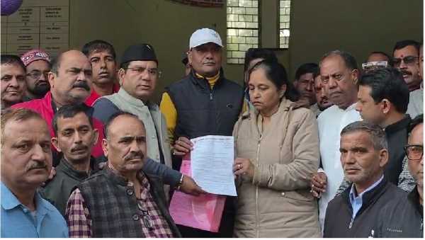 रुड़की: कमांडर कांटेक्ट कैरिज पर अतिक्रमण का आरोप, एसडीएम को ज्ञापन सौंपा