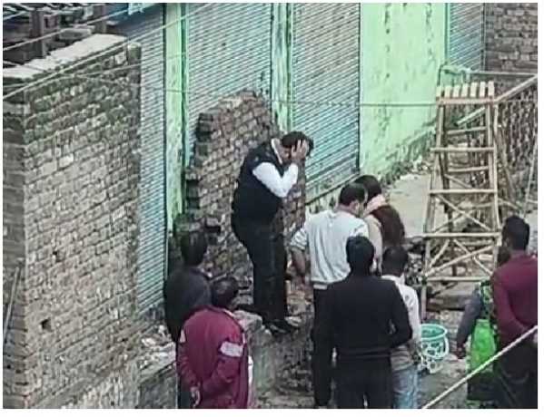 रुड़की: संपत्ति विवाद में भाई-भाई के बीच मारपीट, सोशल मीडिया पर वायरल हुआ वीडियो !