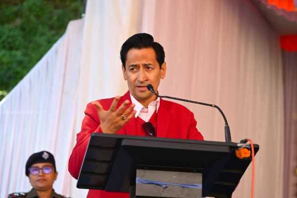 नैनीताल : कुमायूँ कमिश्नर दीपक रावत ने ‘संवाद वेलनेस मेला’ में भरी नई चेतना — कहा, मानसिक स्वास्थ्य है असली ताकत