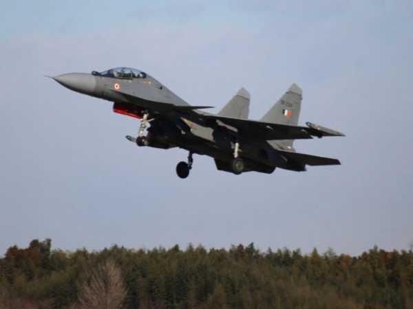 Dehradun Airport सुखोई विमान की देहरादून एयरपोर्ट पर इमरजेंसी लैंडिंग