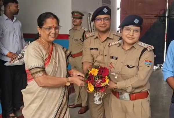 जेल में आत्मनिर्भर बन रहीं महिला बंदी आयोग अध्यक्ष ने देखीं व्यवस्थाएं