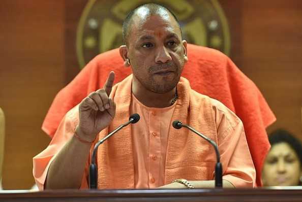 UP IAS Transfer: 11 डीएम समेत 33 आईएएस बदले, शिशिर की जगह विशाल सिंह नए सूचना निदेशक