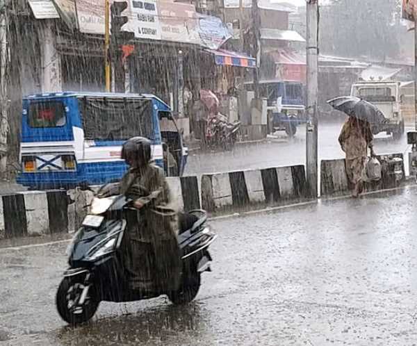 सावधान - अगले तीन दिन उत्तराखंड के इन इलाकों में भारी बारिश