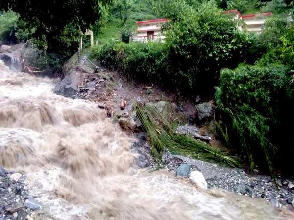 Uttarakhand Weather Update: उत्तराखंड में फिर बदलेगा मौसम का मिजाज,भारी बारिश की संभावना ! 