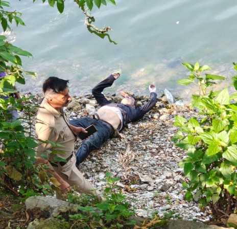 नैनी झील में मिली लाश! शहर में सनसनी