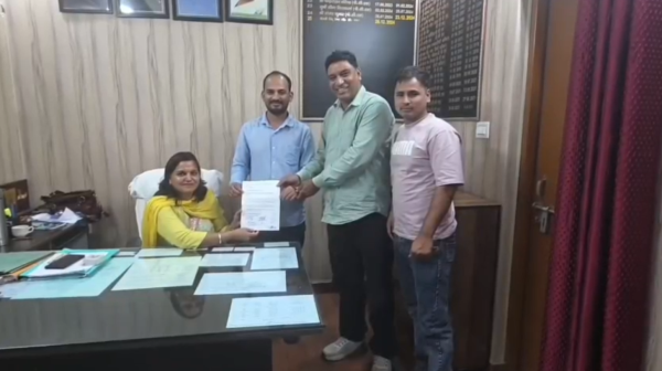 देवायल अस्पताल में विशेषज्ञ डॉक्टरों की मांग,  स्वास्थ्य मंत्री को भेजा ज्ञापन !!