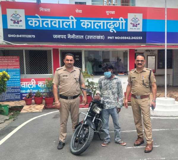 वाहन चोरी की वारदात का खुलासा, 19 साल का आरोपी गिरफ्तार 