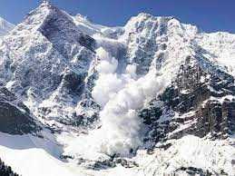 Avalanche in Uttarakhand: जोशीमठ में दरारों के बाद हिमस्खलन से दहशत !