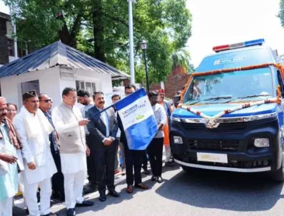 उत्तराखंड..CM ने 4 अत्याधुनिक एम्बुलेंस को दिखाई हरी झंडी, HDFC बैंक की खास पहल
