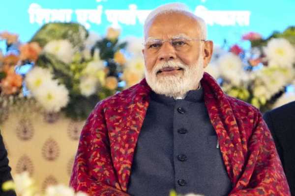 देहरादून एयरपोर्ट पहुंचे प्रधानमंत्री मोदी, आपदा प्रभावित क्षेत्रों का करेंगे दौरा