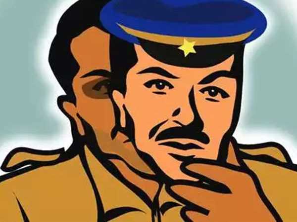 Dehradun News: देहरादून में फर्जी पुलिसकर्मी का हुआ पर्दाफाश, ऐसे करा करता था लोगों से ठगी 