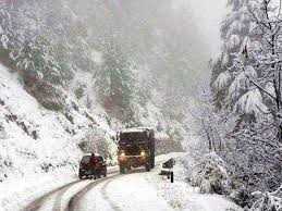 Uttarakhand Weather: मौसम एक बार फिर बदलने वाला है करवट,बर्फबारी की जताई जा रही संभावना ! 