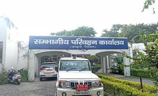 हल्द्वानी में RTO का बड़ा एक्शन! ब्लैक फिल्म, हूटर और मॉडिफाइड साइलेंसर पर 3 दिन चलेगा अभियान