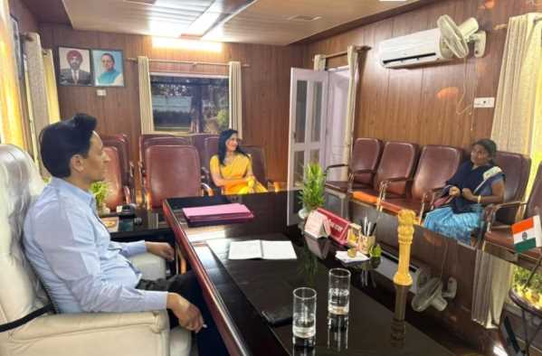 कमिश्नर की सख्ती का असर: 14 साल बाद जमीन की रजिस्ट्री पूरी