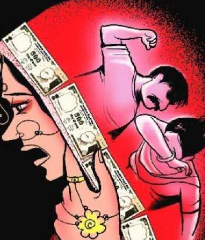 दहेज की मांग ने तोड़ा रिश्ता! विवाहिता ने पति समेत 4 पर दर्ज कराया मुकदमा