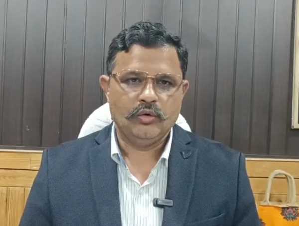 भारी बारिश के चलते एक राष्ट्रीय राजमार्ग समेत 26 अन्य मार्ग अवरुद्ध, नदी नाले उफान पर