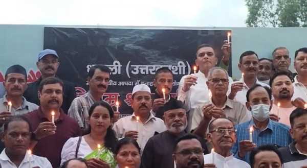  हल्द्वानी..कांग्रेस ने निकाला कैंडल मार्च, धराली आपदा में मारे गए लोगों को किया याद !!