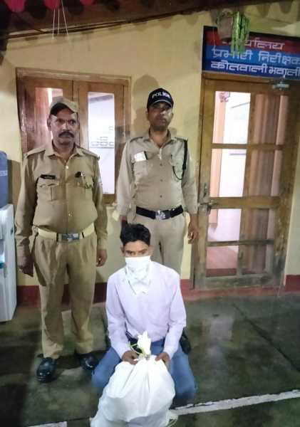 नैनीताल में पुलिस का एक्शन 60 पाउच देसी शराब बरामद