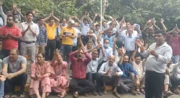   हल्द्वानी..सुशीला तिवारी में नहीं मिला 5 महीने से वेतन, कर्मचारियों ने दी ये चेतावनी  